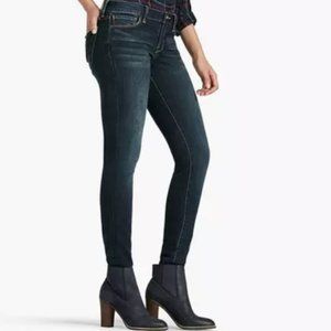 Lucky brand jeans, never been worn!!